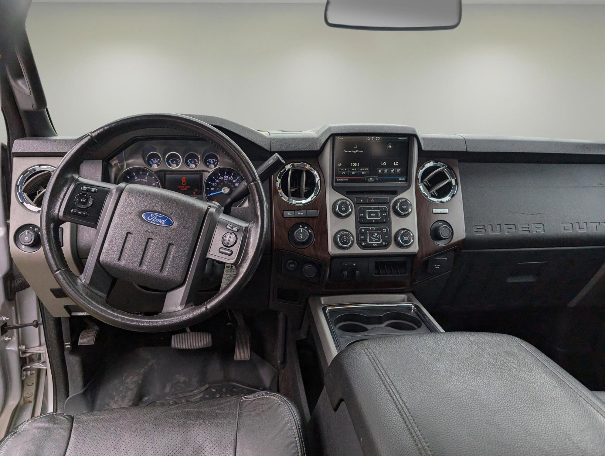 2015 Ford Super Duty F-250 SRW Lariat (1FT7W2BT5FE) with an Intercooled Turbo Diesel V-8 6.7 L/406 engine, 6-Speed Automatic w/OD transmission, located at 3959 U.S. 80 W, Phenix City, AL, 36870, (334) 297-4885, 32.469296, -85.135185 - 2015 Ford Super Duty F-250 SRW Lariat - Photo#11