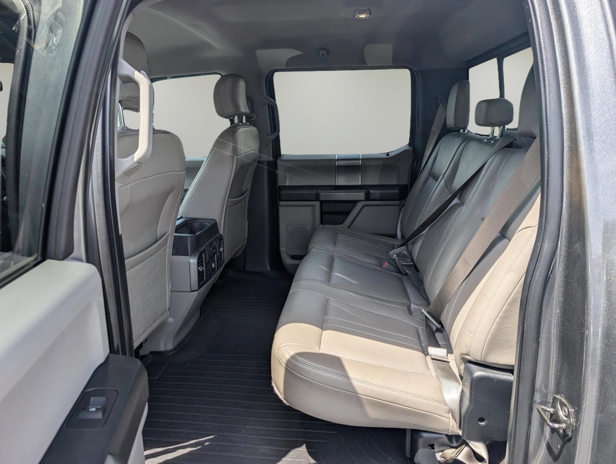 2016 Ford F-150 XLT (1FTEW1EG7GK) with an Twin Turbo Regular Unleaded V-6 3.5 L/213 engine, 6-Speed Automatic w/OD transmission, located at 3959 U.S. 80 W, Phenix City, AL, 36870, (334) 297-4885, 32.469296, -85.135185 - 2016 Ford F-150 XLT - Photo#11