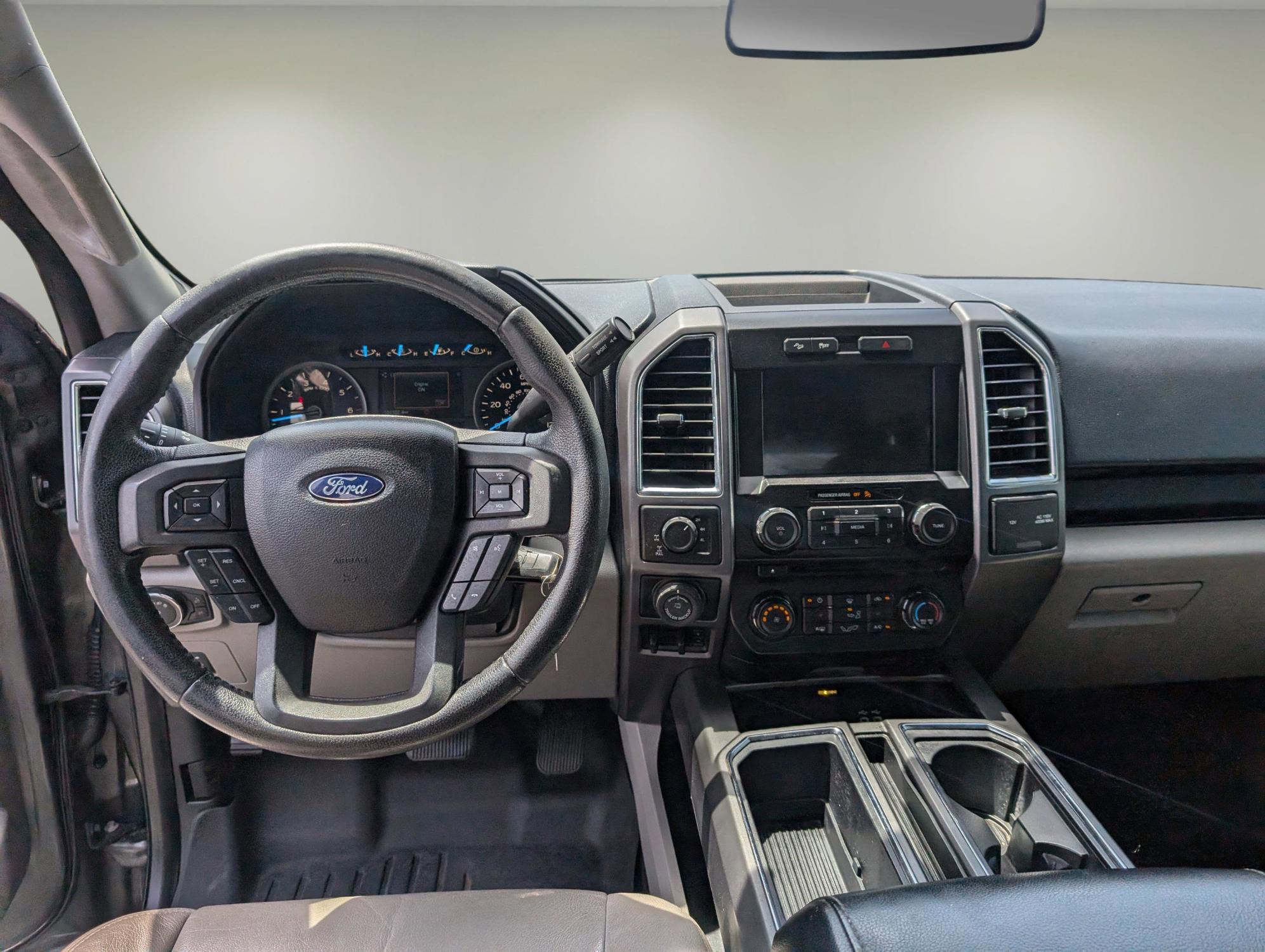 2016 Ford F-150 XLT (1FTEW1EG7GK) with an Twin Turbo Regular Unleaded V-6 3.5 L/213 engine, 6-Speed Automatic w/OD transmission, located at 3959 U.S. 80 W, Phenix City, AL, 36870, (334) 297-4885, 32.469296, -85.135185 - 2016 Ford F-150 XLT - Photo#12