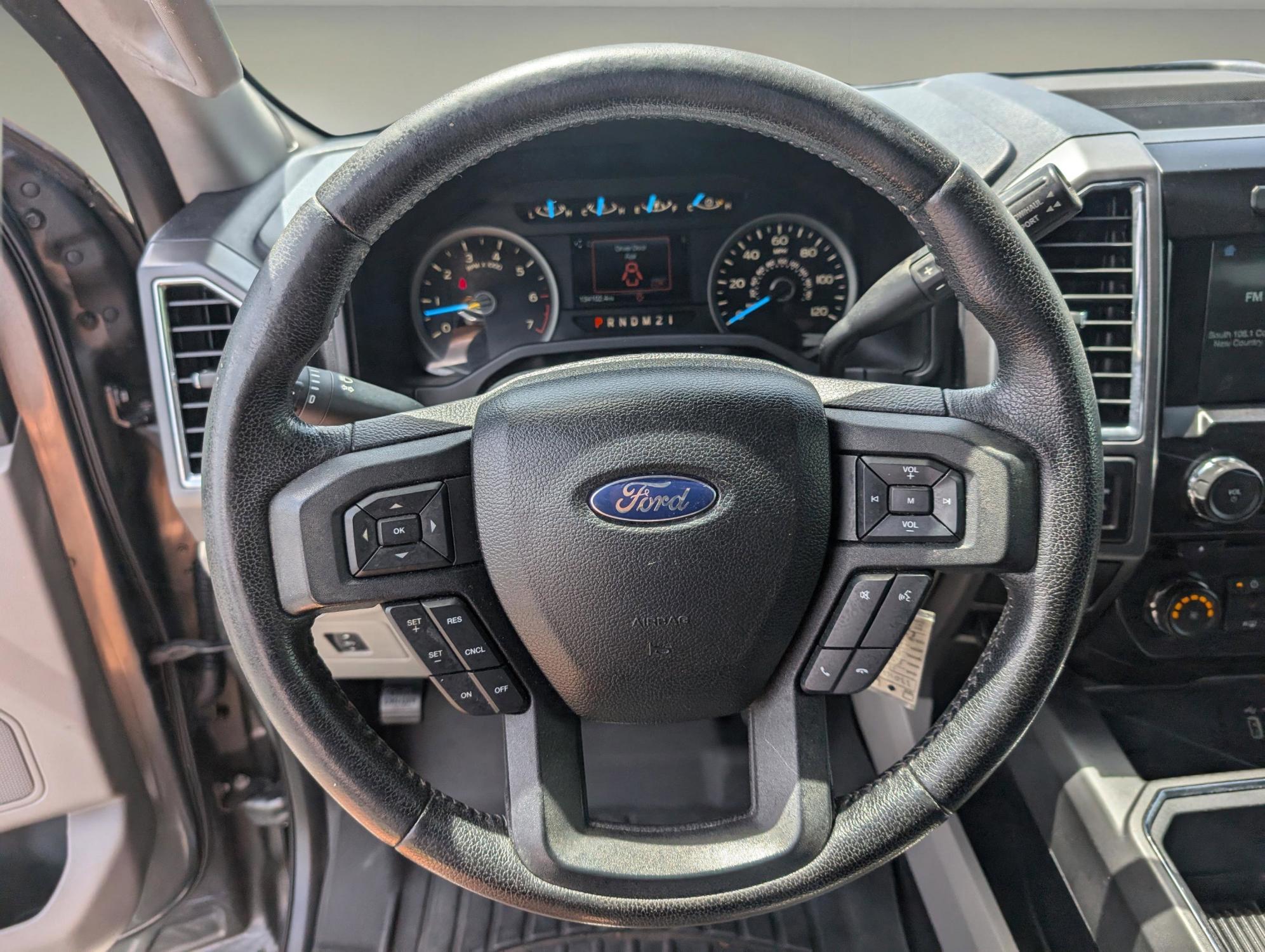 2016 Ford F-150 XLT (1FTEW1EG7GK) with an Twin Turbo Regular Unleaded V-6 3.5 L/213 engine, 6-Speed Automatic w/OD transmission, located at 3959 U.S. 80 W, Phenix City, AL, 36870, (334) 297-4885, 32.469296, -85.135185 - 2016 Ford F-150 XLT - Photo#16