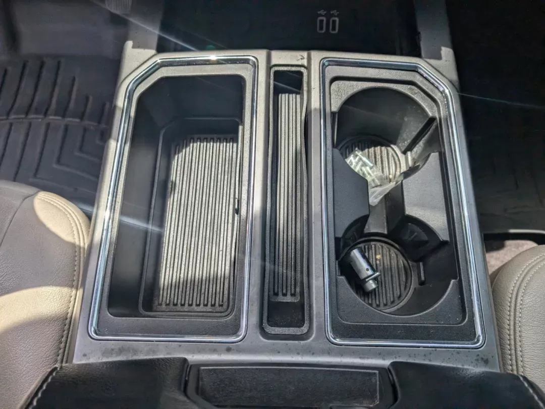 2016 Ford F-150 XLT (1FTEW1EG7GK) with an Twin Turbo Regular Unleaded V-6 3.5 L/213 engine, 6-Speed Automatic w/OD transmission, located at 804 22nd Ave, Phenix City, AL, 36870, (334) 297-1860, 32.484749, -85.024475 - 2016 Ford F-150 XLT - Photo#13