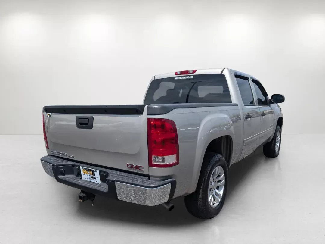 2008 /Ebony GMC Sierra 1500 SLE1 (3GTEC13J08G) with an Gas V8 5.3L/323 engine, 4-Speed Automatic w/OD transmission, located at 804 22nd Ave, Phenix City, AL, 36870, (334) 297-1860, 32.484749, -85.024475 - 2008 GMC Sierra 1500 SLE1 - Photo#4