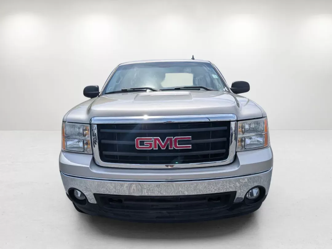 2008 /Ebony GMC Sierra 1500 SLE1 (3GTEC13J08G) with an Gas V8 5.3L/323 engine, 4-Speed Automatic w/OD transmission, located at 804 22nd Ave, Phenix City, AL, 36870, (334) 297-1860, 32.484749, -85.024475 - 2008 GMC Sierra 1500 SLE1 - Photo#7