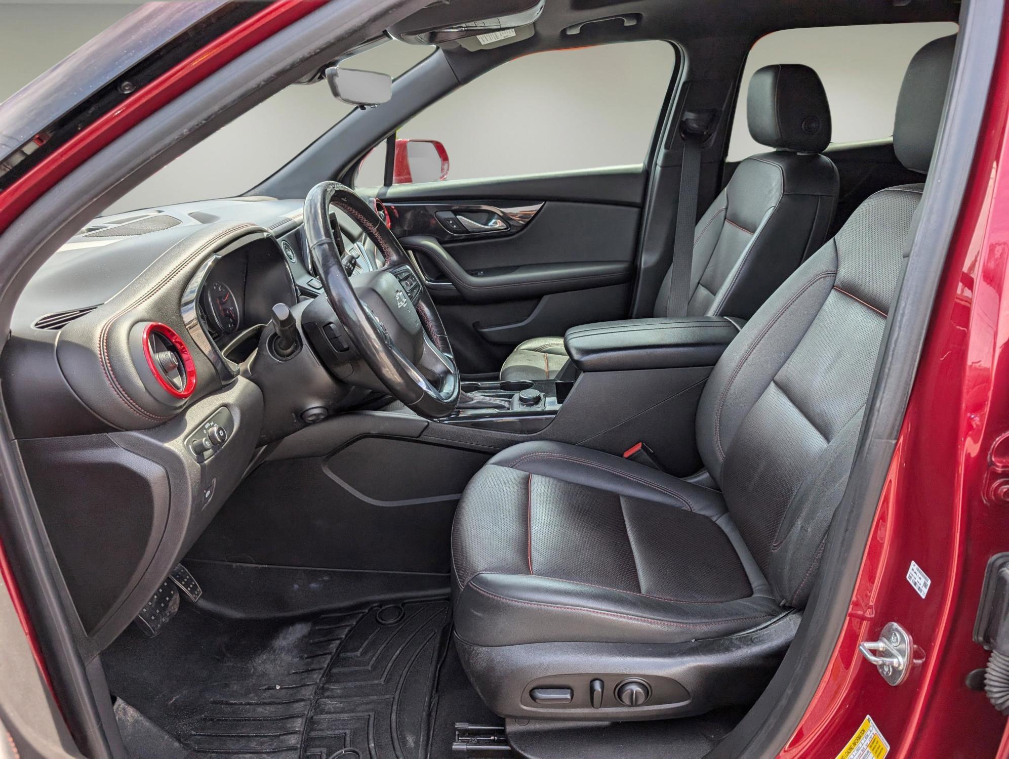 2019 /Jet Black Chevrolet Blazer RS (3GNKBERS0KS) with an Gas V6 3.6L/ engine, 9-Speed Automatic transmission, located at 3959 U.S. 80 W, Phenix City, AL, 36870, (334) 297-4885, 32.469296, -85.135185 - 2019 Chevrolet Blazer RS - Photo#10