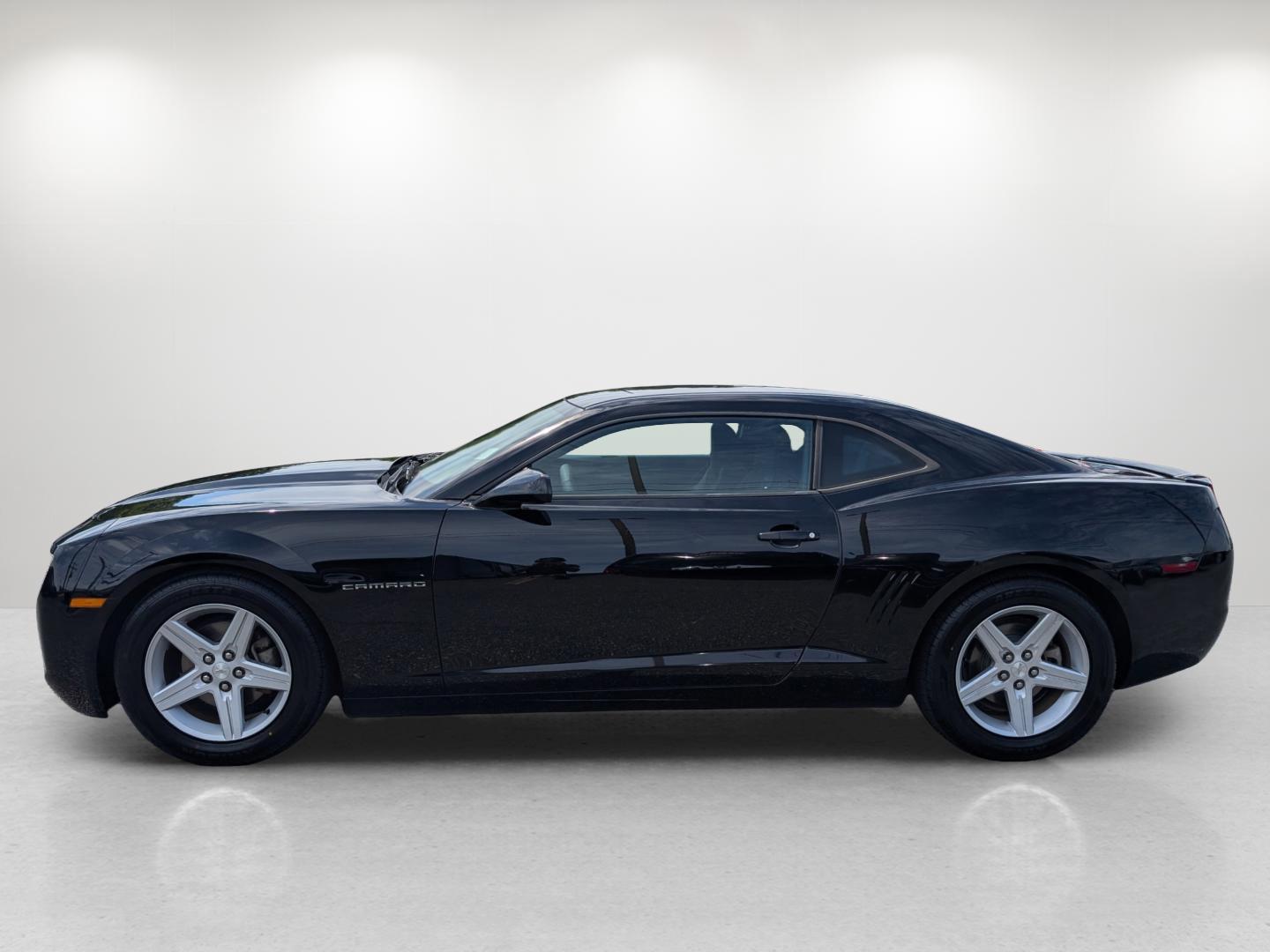 2012 /Black Chevrolet Camaro 1LT (2G1FB1E3XC9) with an Gas V6 3.6L/217 engine, 6-Speed Automatic transmission, located at 7000 Northlake Connector, Columbus, GA, 31904, (706) 987-8085, 32.524975, -84.978134 - 2012 Chevrolet Camaro 1LT - Photo#2