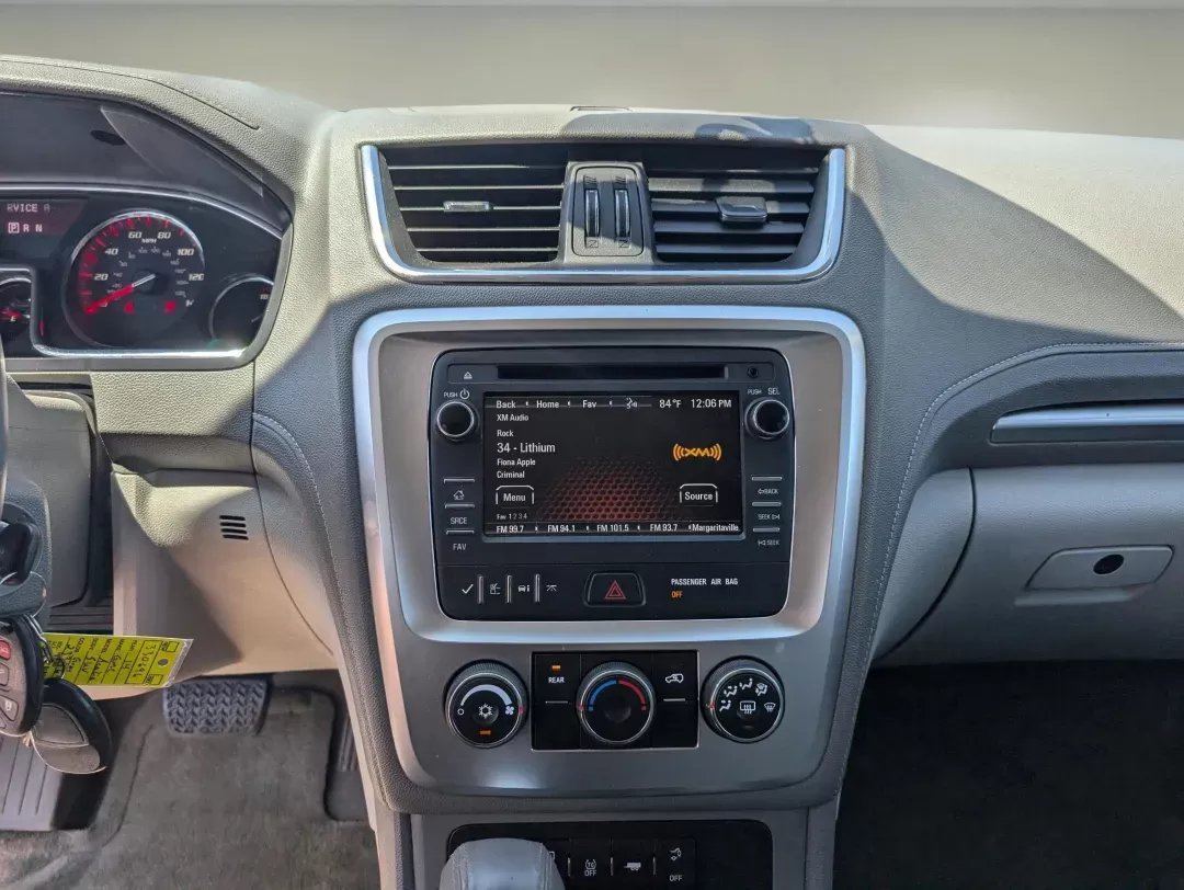 2014 /Light Titanium GMC Acadia SLE (1GKKRPKD6EJ) with an Gas V6 3.6L/220 engine, 6-Speed Automatic transmission, located at 5115 14th Ave., Columbus, GA, 31904, (706) 323-0345, 32.511494, -84.971046 - 2014 GMC Acadia SLE - Photo#13