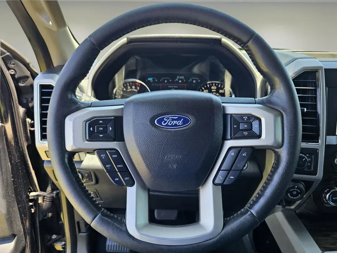 2018 Ford F-150 LARIAT (1FTEW1EG4JK) with an Twin Turbo Regular Unleaded V-6 3.5 L/213 engine, 10-Speed Automatic w/OD transmission, located at 521 Old Farm Lane Rd, Prattville, AL, 36066, (334) 325-1505, 32.482460, -86.416367 - 2018 Ford F-150 LARIAT - Photo#11