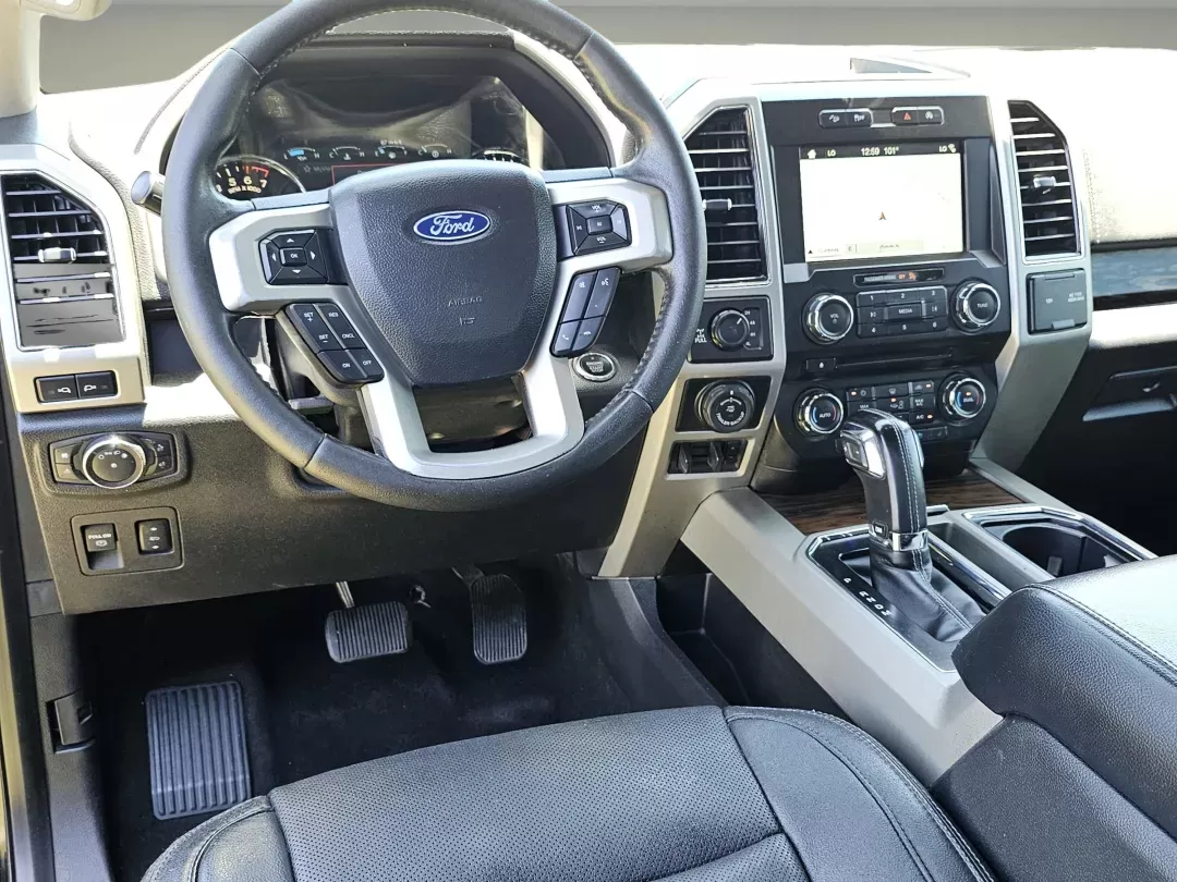 2018 Ford F-150 LARIAT (1FTEW1EG4JK) with an Twin Turbo Regular Unleaded V-6 3.5 L/213 engine, 10-Speed Automatic w/OD transmission, located at 521 Old Farm Lane Rd, Prattville, AL, 36066, (334) 325-1505, 32.482460, -86.416367 - 2018 Ford F-150 LARIAT - Photo#16