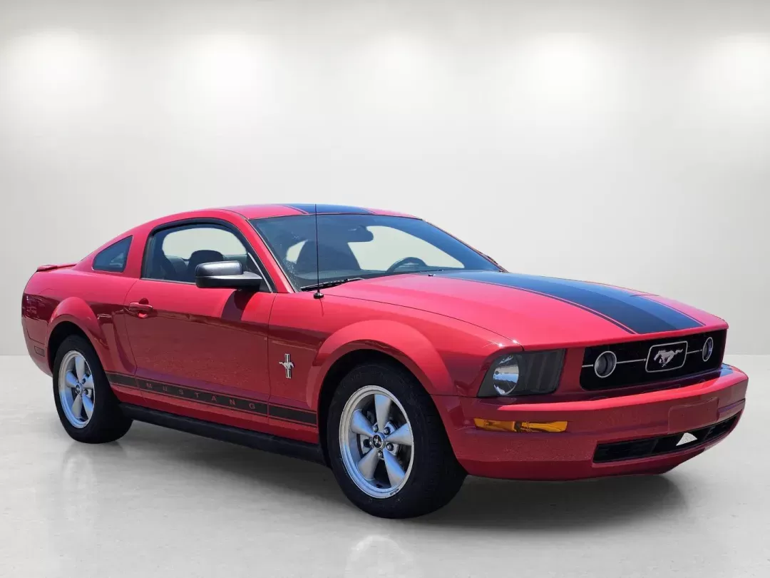2008 Ford Mustang Deluxe (1ZVHT80N285) with an Gas V6 4.0L/244 engine, located at 521 Old Farm Lane Rd, Prattville, AL, 36066, (334) 325-1505, 32.482460, -86.416367 - 2008 Ford Mustang Deluxe - Photo#3