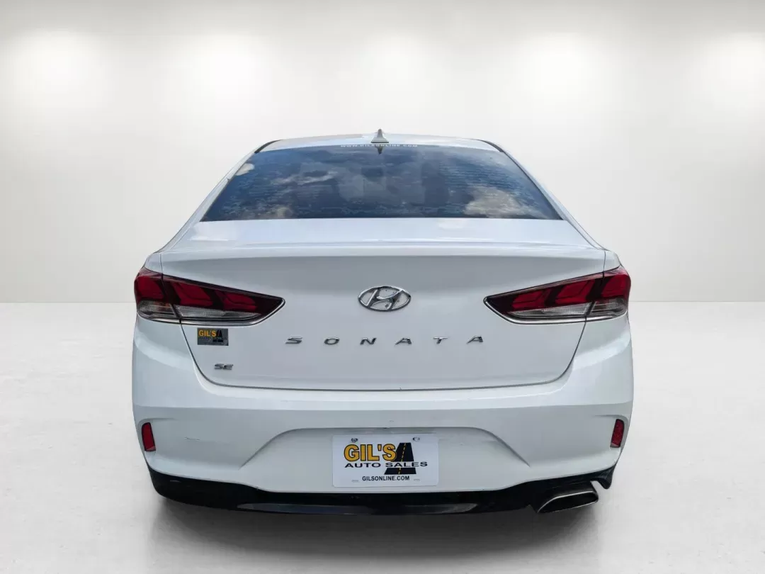 2019 /Black Hyundai Sonata SE (5NPE24AF9KH) with an Other engine, located at 5115 14th Ave., Columbus, GA, 31904, (706) 323-0345, 32.511494, -84.971046 - **Experience Your Next Adventure with the 2019 Hyundai Sonata SE from Gils Auto - Phenix City!**<br /> <br /> Imagine cruising down the streets of Phenix City, AL, with the windows down, music playing, and the sun shining on your Quartz White Pearl Hyundai Sonata. This stylish and reliable sedan is - Photo#5