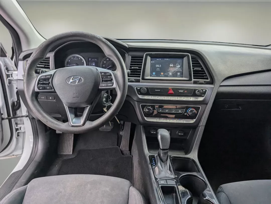 2019 /Black Hyundai Sonata SE (5NPE24AF9KH) with an Other engine, located at 5115 14th Ave., Columbus, GA, 31904, (706) 323-0345, 32.511494, -84.971046 - **Experience Your Next Adventure with the 2019 Hyundai Sonata SE from Gils Auto - Phenix City!**<br /> <br /> Imagine cruising down the streets of Phenix City, AL, with the windows down, music playing, and the sun shining on your Quartz White Pearl Hyundai Sonata. This stylish and reliable sedan is - Photo#11
