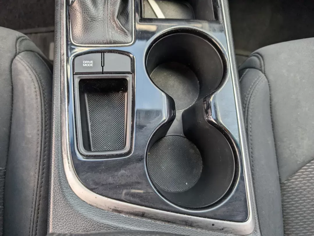 2019 /Black Hyundai Sonata SE (5NPE24AF9KH) with an Other engine, located at 5115 14th Ave., Columbus, GA, 31904, (706) 323-0345, 32.511494, -84.971046 - **Experience Your Next Adventure with the 2019 Hyundai Sonata SE from Gils Auto - Phenix City!**<br /> <br /> Imagine cruising down the streets of Phenix City, AL, with the windows down, music playing, and the sun shining on your Quartz White Pearl Hyundai Sonata. This stylish and reliable sedan is - Photo#12