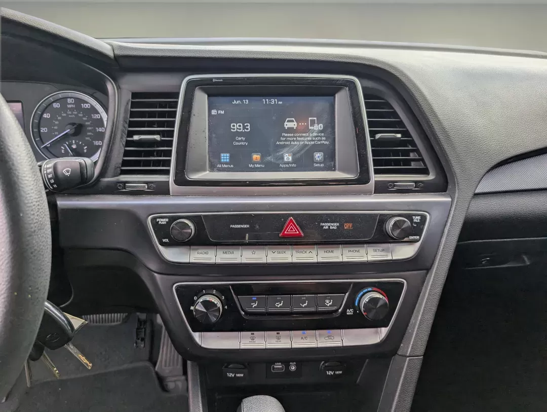 2019 /Black Hyundai Sonata SE (5NPE24AF9KH) with an Other engine, located at 5115 14th Ave., Columbus, GA, 31904, (706) 323-0345, 32.511494, -84.971046 - **Experience Your Next Adventure with the 2019 Hyundai Sonata SE from Gils Auto - Phenix City!**<br /> <br /> Imagine cruising down the streets of Phenix City, AL, with the windows down, music playing, and the sun shining on your Quartz White Pearl Hyundai Sonata. This stylish and reliable sedan is - Photo#14