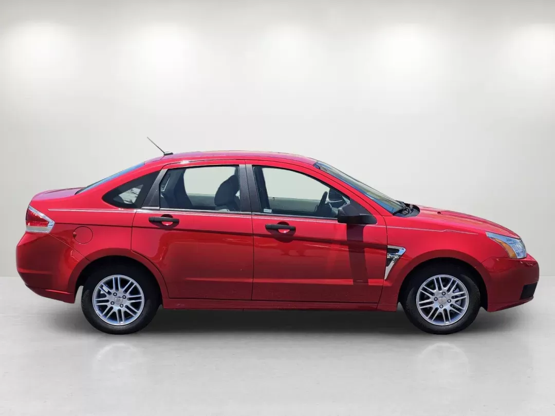 2008 /Medium Stone Ford Focus SE (1FAHP35N78W) with an Gas I4 2.0L/121 engine, located at 521 Old Farm Lane Rd, Prattville, AL, 36066, (334) 325-1505, 32.482460, -86.416367 - 2008 Ford Focus SE - Photo#4