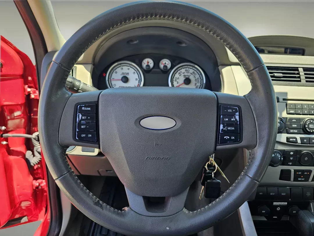 2008 /Medium Stone Ford Focus SE (1FAHP35N78W) with an Gas I4 2.0L/121 engine, located at 521 Old Farm Lane Rd, Prattville, AL, 36066, (334) 325-1505, 32.482460, -86.416367 - 2008 Ford Focus SE - Photo#11