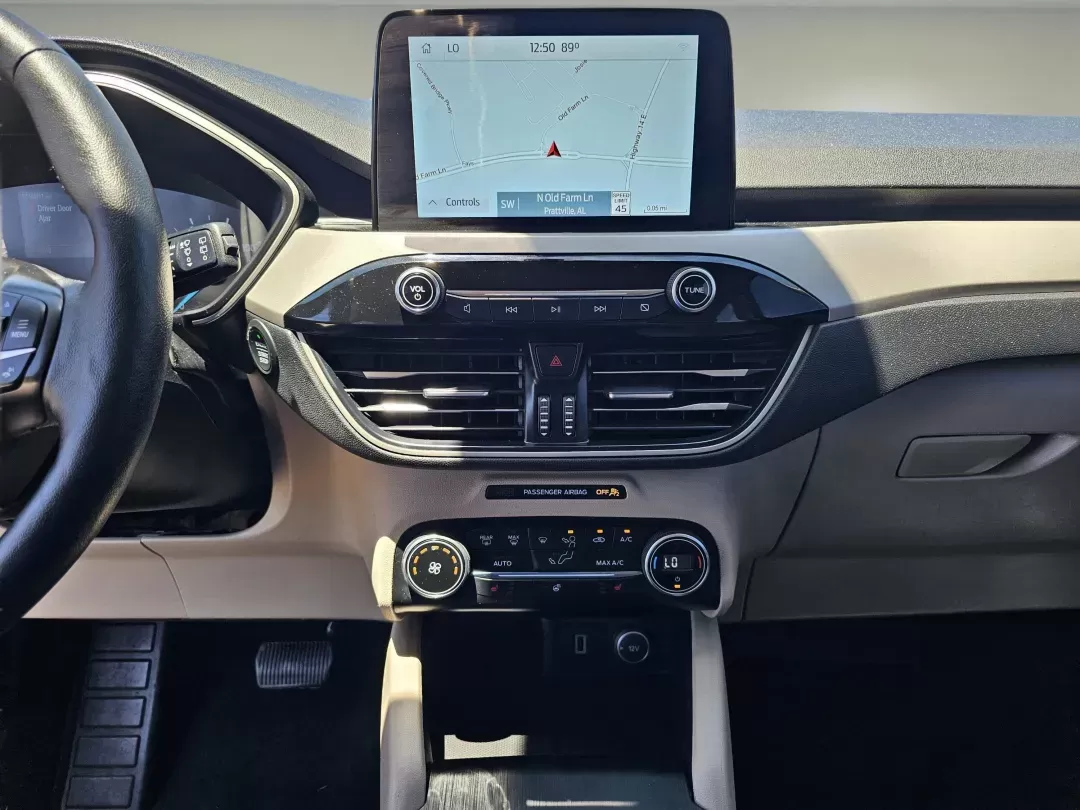 2020 Ford Escape SEL (1FMCU0H69LU) with an Intercooled Turbo Premium Unleaded I-3 1.5 L/91 engine, 8-Speed Automatic w/OD transmission, located at 521 Old Farm Lane Rd, Prattville, AL, 36066, (334) 325-1505, 32.482460, -86.416367 - 2020 Ford Escape SEL - Photo#12