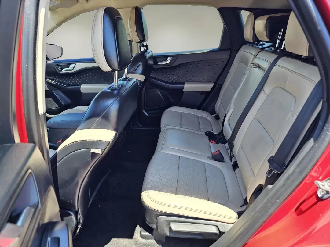 2020 Ford Escape SEL (1FMCU0H69LU) with an Intercooled Turbo Premium Unleaded I-3 1.5 L/91 engine, 8-Speed Automatic w/OD transmission, located at 521 Old Farm Lane Rd, Prattville, AL, 36066, (334) 325-1505, 32.482460, -86.416367 - 2020 Ford Escape SEL - Photo#15