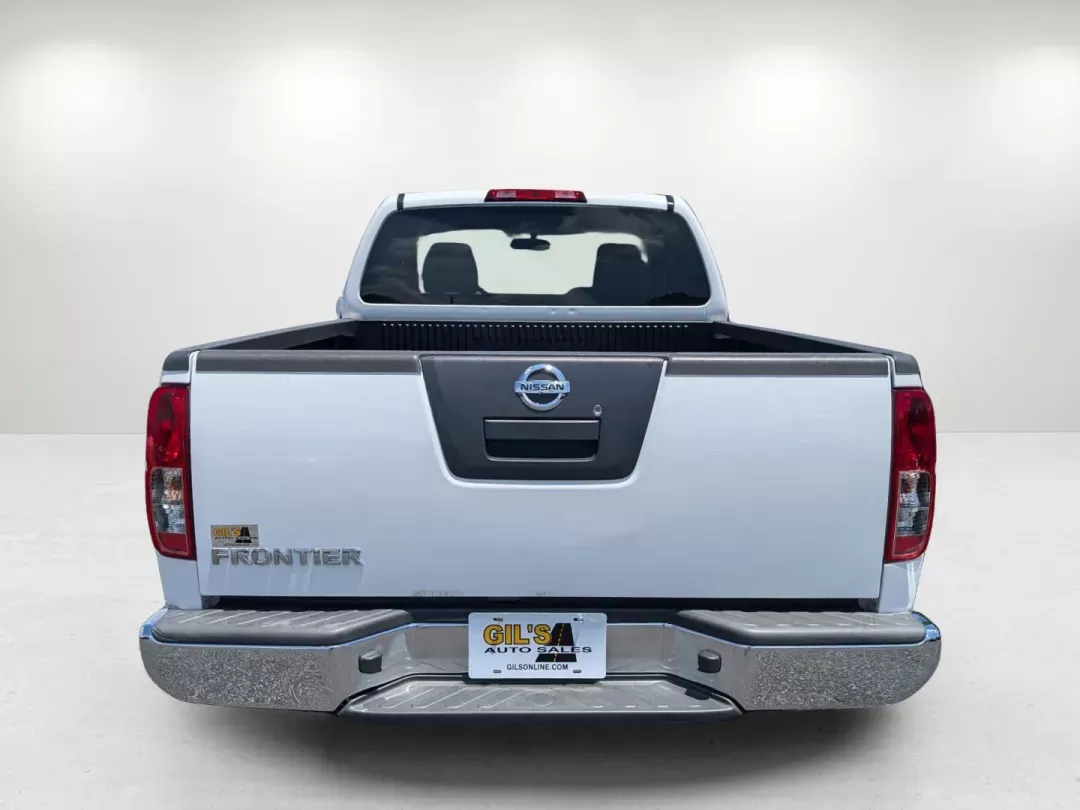 2011 /Steel Nissan Frontier S (1N6BD0CT0BC) with an Gas 4-cyl 2.5L/ engine, 5-Speed Automatic transmission, located at 1430 Gateway Drive, Opelika, AL, 36801, (334) 239-0944, 32.637871, -85.409790 - 2011 Nissan Frontier S - Photo#5