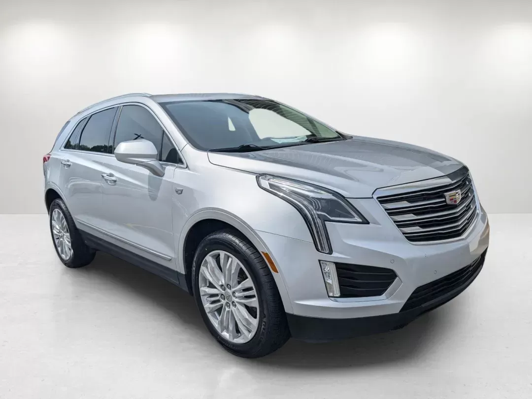 2018 /Jet Black Cadillac XT5 Premium Luxury FWD (1GYKNERS0JZ) with an Gas V6 3.6L/222.6 engine, 8-Speed Automatic transmission, located at 3959 U.S. 80 W, Phenix City, AL, 36870, (334) 297-4885, 32.469296, -85.135185 - 2018 Cadillac XT5 Premium Luxury FWD - Photo#2