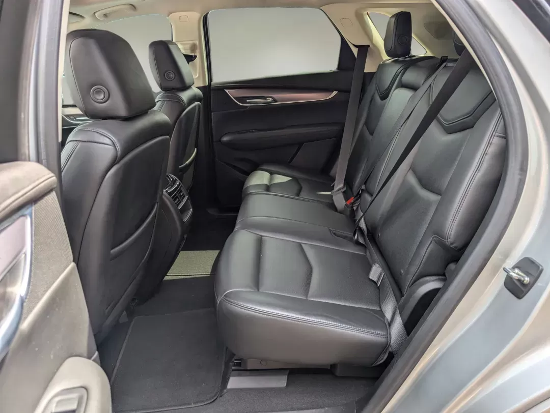 2018 /Jet Black Cadillac XT5 Premium Luxury FWD (1GYKNERS0JZ) with an Gas V6 3.6L/222.6 engine, 8-Speed Automatic transmission, located at 3959 U.S. 80 W, Phenix City, AL, 36870, (334) 297-4885, 32.469296, -85.135185 - 2018 Cadillac XT5 Premium Luxury FWD - Photo#10