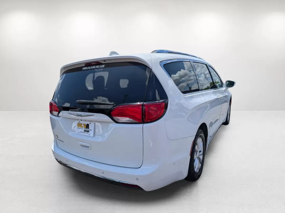 2018 /Black/Alloy Chrysler Pacifica Touring L (2C4RC1BG6JR) with an Other engine, located at 3959 U.S. 80 W, Phenix City, AL, 36870, (334) 297-4885, 32.469296, -85.135185 - **Experience the Ultimate Family Adventure in a 2018 Chrysler Pacifica!**<br /> <br /> Discover the ideal vehicle for family road trips and everyday adventures at Gils Auto - Opelika! Located conveniently in Opelika, AL, at 1430 Gateway Drive, our Buy Here Pay Here dealership offers guaranteed appro - Photo#5