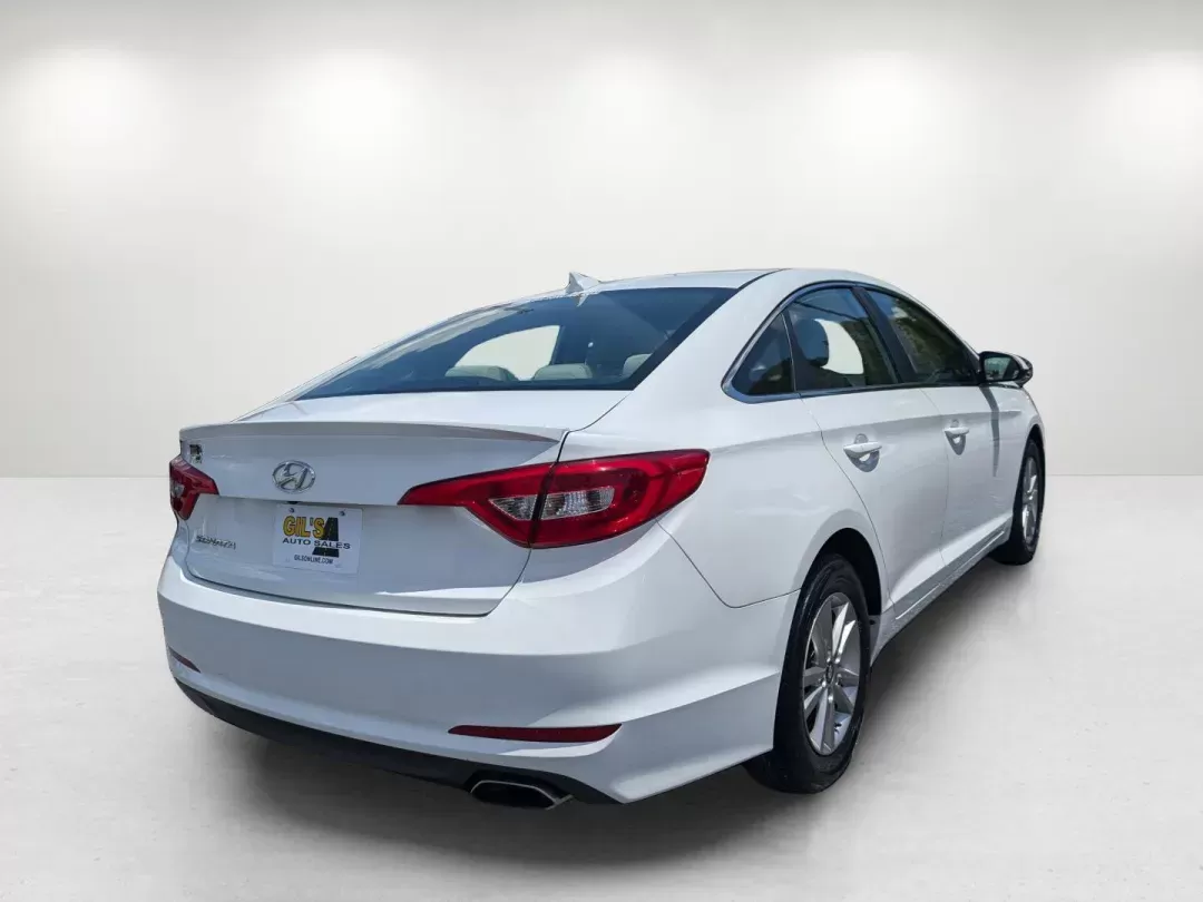 2016 /Beige Hyundai Sonata 2.4L SE (5NPE24AF2GH) with an Regular Unleaded I-4 2.4 L/144 engine, 6-Speed Automatic w/OD transmission, located at 3959 U.S. 80 W, Phenix City, AL, 36870, (334) 297-4885, 32.469296, -85.135185 - 2016 Hyundai Sonata 2.4L SE - Photo#4