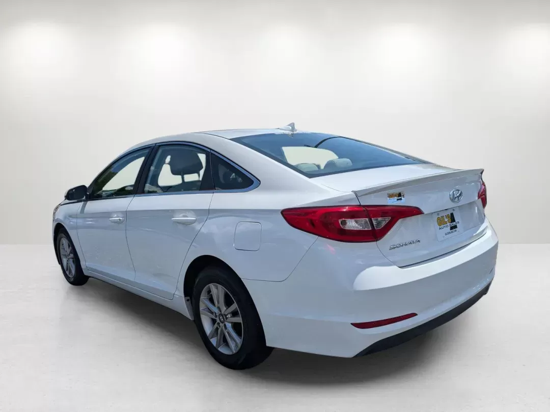 2016 /Beige Hyundai Sonata 2.4L SE (5NPE24AF2GH) with an Regular Unleaded I-4 2.4 L/144 engine, 6-Speed Automatic w/OD transmission, located at 3959 U.S. 80 W, Phenix City, AL, 36870, (334) 297-4885, 32.469296, -85.135185 - 2016 Hyundai Sonata 2.4L SE - Photo#6
