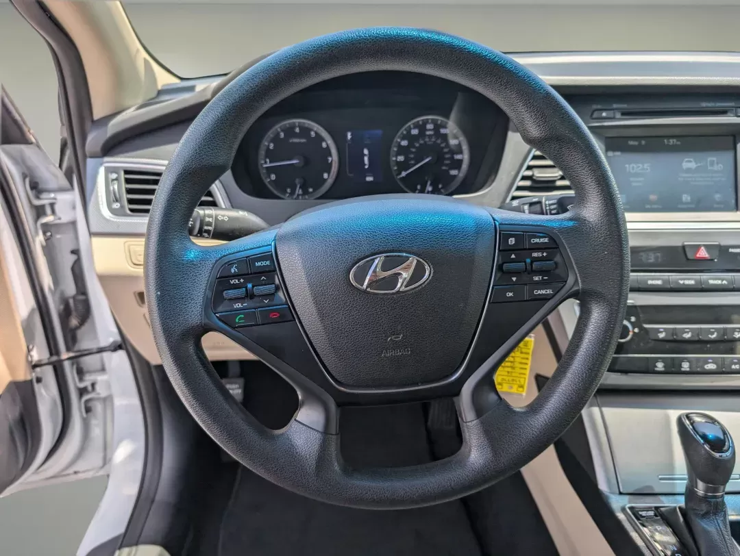 2016 /Beige Hyundai Sonata 2.4L SE (5NPE24AF2GH) with an Regular Unleaded I-4 2.4 L/144 engine, 6-Speed Automatic w/OD transmission, located at 3959 U.S. 80 W, Phenix City, AL, 36870, (334) 297-4885, 32.469296, -85.135185 - 2016 Hyundai Sonata 2.4L SE - Photo#15