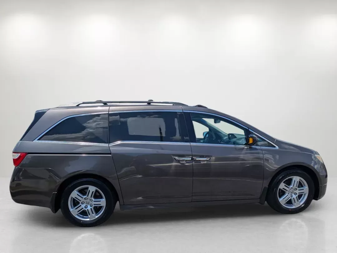 2012 Honda Odyssey Touring (5FNRL5H92CB) with an Gas V6 3.5L/212 engine, 6-Speed Automatic transmission, located at 3959 U.S. 80 W, Phenix City, AL, 36870, (334) 297-4885, 32.469296, -85.135185 - 2012 Honda Odyssey Touring - Photo#3