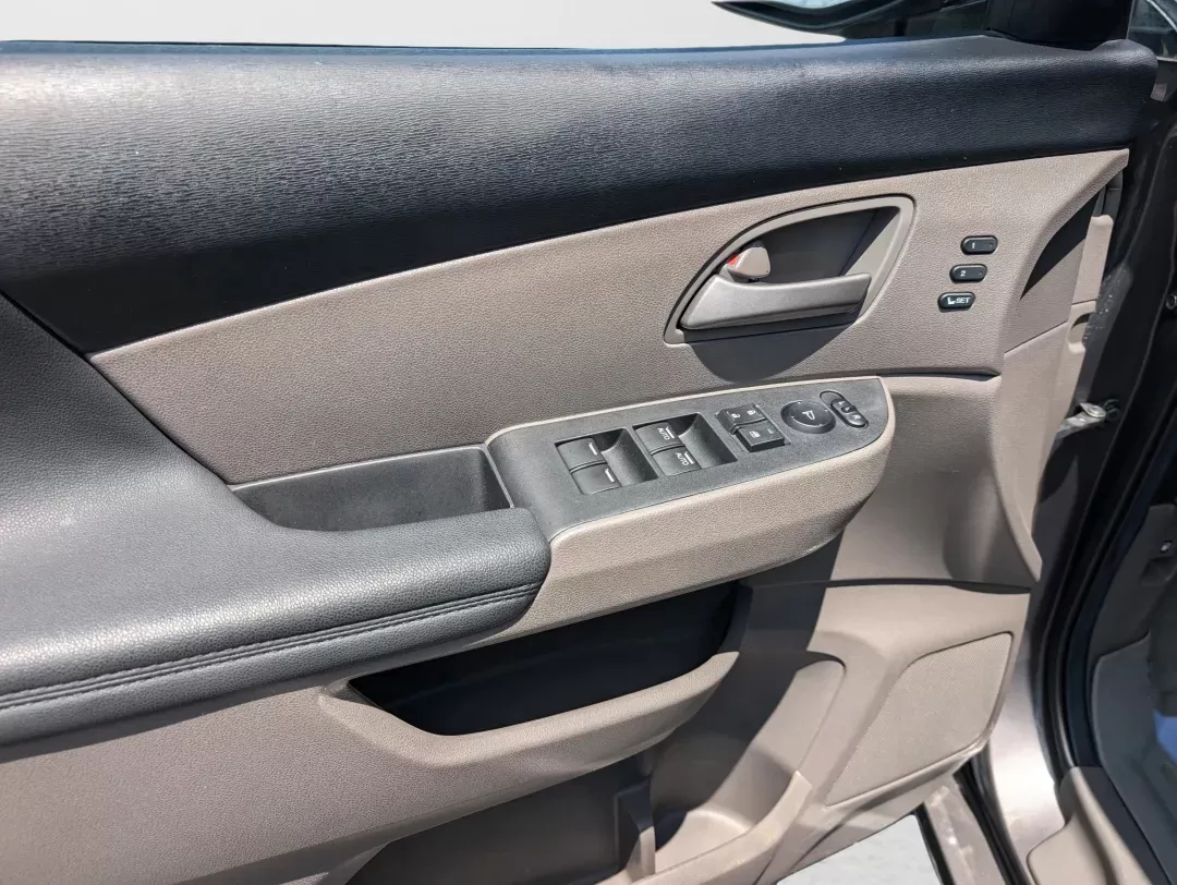 2012 Honda Odyssey Touring (5FNRL5H92CB) with an Gas V6 3.5L/212 engine, 6-Speed Automatic transmission, located at 3959 U.S. 80 W, Phenix City, AL, 36870, (334) 297-4885, 32.469296, -85.135185 - 2012 Honda Odyssey Touring - Photo#8