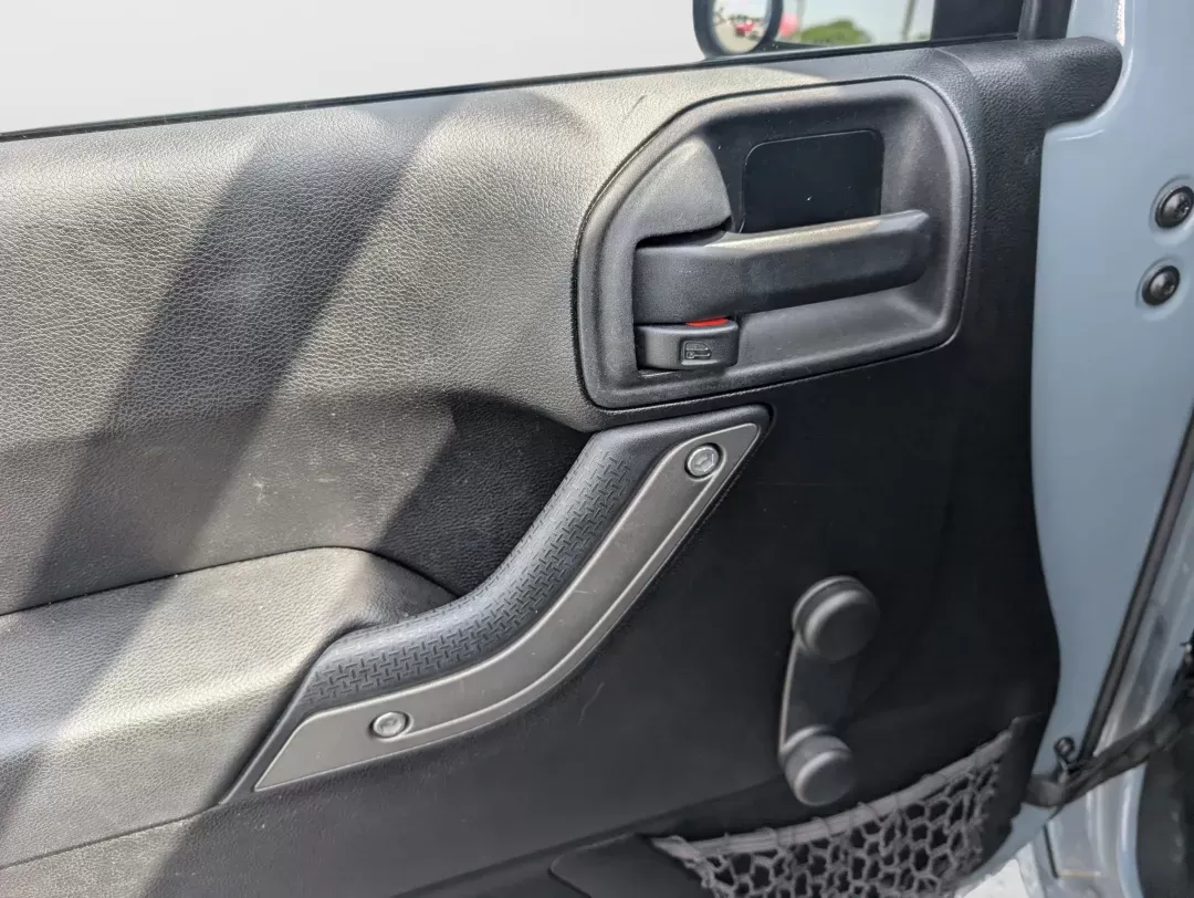 2014 /Black Jeep Wrangler Sport (1C4AJWAG3EL) with an Regular Unleaded V-6 3.6 L/220 engine, 5-Speed Automatic w/OD transmission, located at 5115 14th Ave., Columbus, GA, 31904, (706) 323-0345, 32.511494, -84.971046 - 2014 Jeep Wrangler Sport - Photo#8