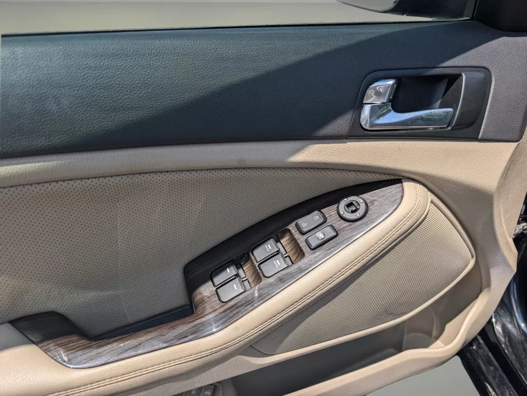 2014 /Beige Kia Optima EX (5XXGN4A73EG) with an Regular Unleaded I-4 2.4 L/144 engine, 6-Speed Automatic w/OD transmission, located at 804 22nd Ave, Phenix City, AL, 36870, (334) 297-1860, 32.484749, -85.024475 - 2014 Kia Optima EX - Photo#8