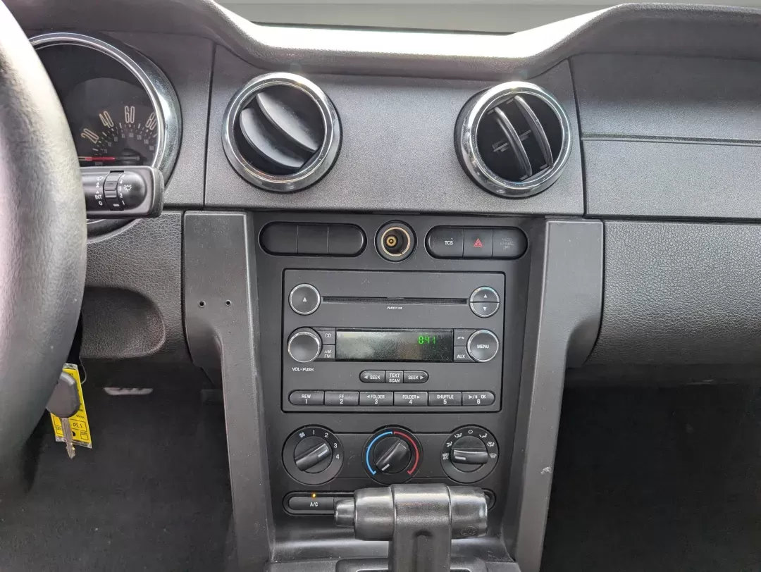 2009 Ford Mustang (1ZVHT80N195) with an Gas V6 4.0L/244 engine, located at 521 Old Farm Lane Rd, Prattville, AL, 36066, (334) 325-1505, 32.482460, -86.416367 - 2009 Ford Mustang - Photo#14