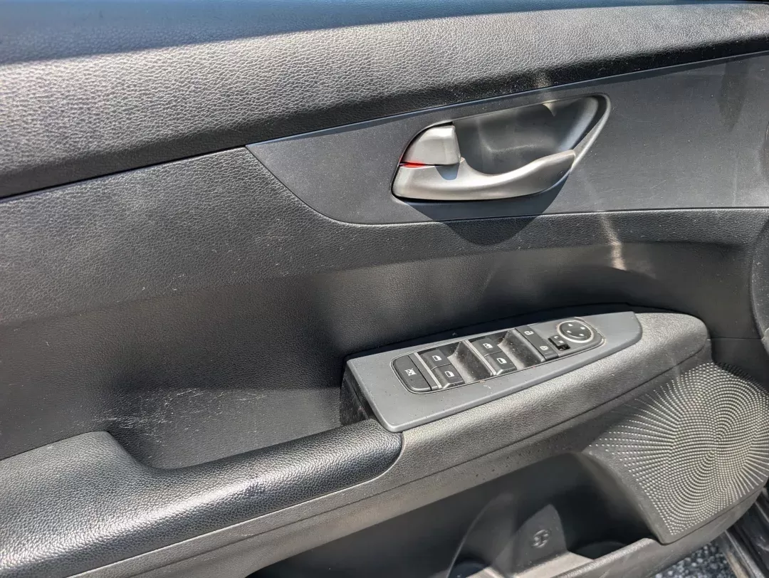 2020 /Black Kia Forte LXS (3KPF24AD6LE) with an Regular Unleaded I-4 2.0 L/122 engine, 1-Speed CVT w/OD transmission, located at 3959 U.S. 80 W, Phenix City, AL, 36870, (334) 297-4885, 32.469296, -85.135185 - 2020 Kia Forte LXS - Photo#8
