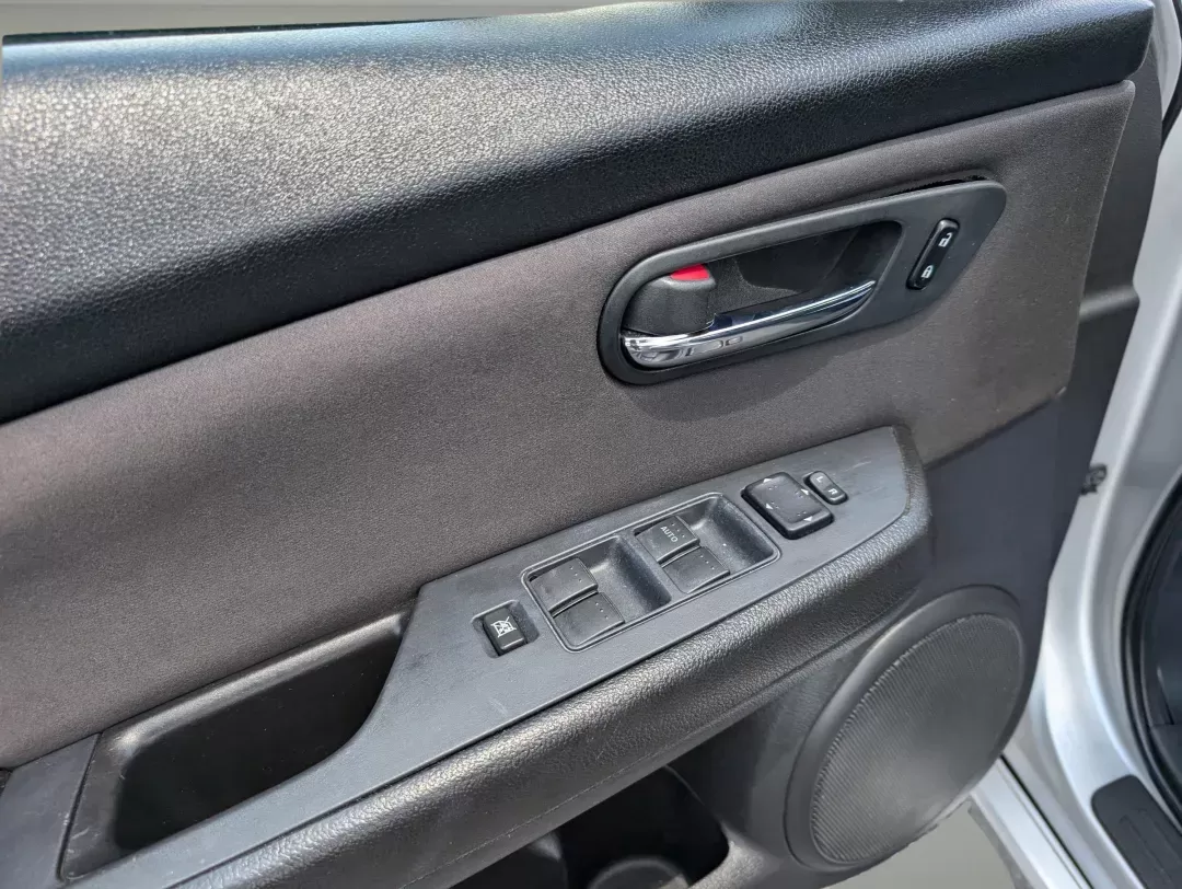 2012 /Black Mazda Mazda6 i Touring (1YVHZ8DH0C5) with an Gas I4 2.5L/152 engine, 5-Speed Automatic w/OD transmission, located at 804 22nd Ave, Phenix City, AL, 36870, (334) 297-1860, 32.484749, -85.024475 - 2012 Mazda Mazda6 i Touring - Photo#8