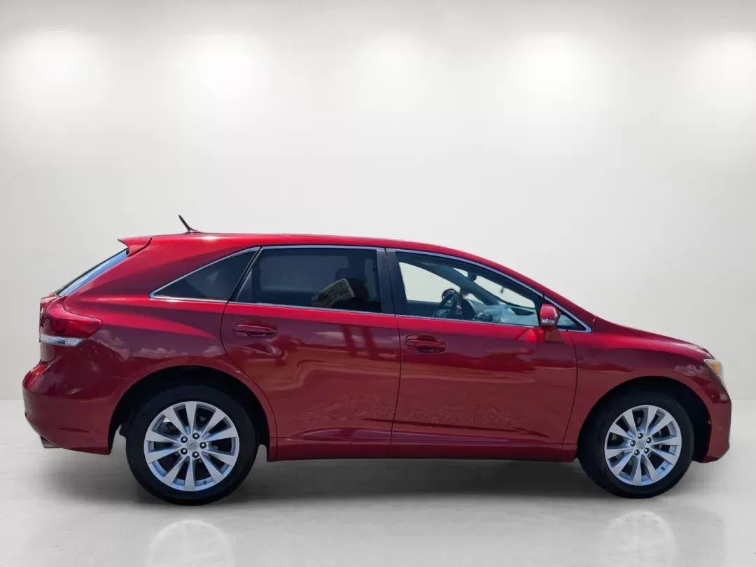 2013 Toyota Venza LE (4T3ZA3BB9DU) with an Gas I4 2.7L/163 engine, 6-Speed Automatic transmission, located at 7000 Northlake Connector, Columbus, GA, 31904, (706) 987-8085, 32.524975, -84.978134 - 2013 Toyota Venza LE - Photo#3