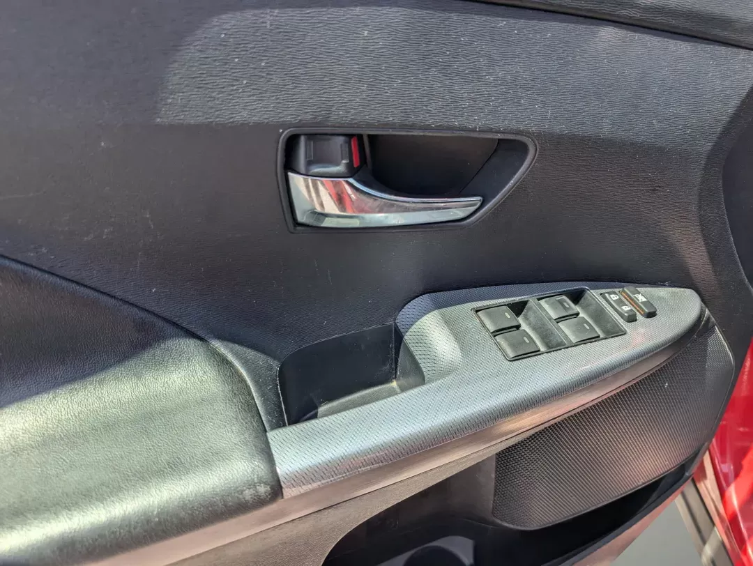 2013 Toyota Venza LE (4T3ZA3BB9DU) with an Gas I4 2.7L/163 engine, 6-Speed Automatic transmission, located at 7000 Northlake Connector, Columbus, GA, 31904, (706) 987-8085, 32.524975, -84.978134 - 2013 Toyota Venza LE - Photo#8