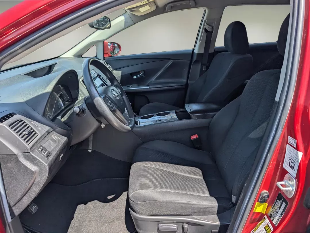 2013 Toyota Venza LE (4T3ZA3BB9DU) with an Gas I4 2.7L/163 engine, 6-Speed Automatic transmission, located at 7000 Northlake Connector, Columbus, GA, 31904, (706) 987-8085, 32.524975, -84.978134 - 2013 Toyota Venza LE - Photo#9
