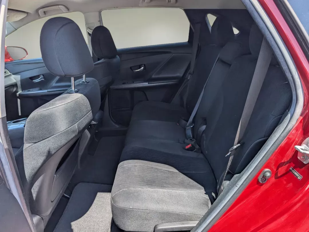 2013 Toyota Venza LE (4T3ZA3BB9DU) with an Gas I4 2.7L/163 engine, 6-Speed Automatic transmission, located at 7000 Northlake Connector, Columbus, GA, 31904, (706) 987-8085, 32.524975, -84.978134 - 2013 Toyota Venza LE - Photo#10