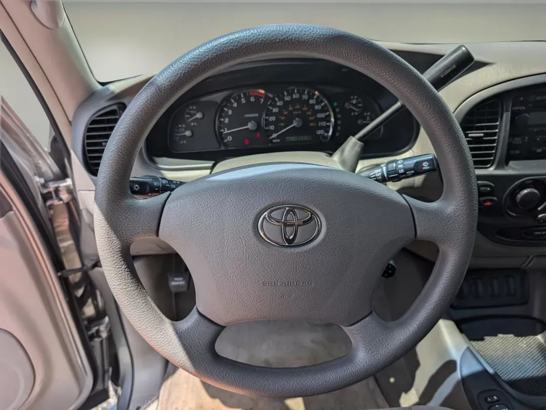 2005 Toyota Sequoia SR5 (5TDZT34A65S) with an Gas V8 4.7L/285 engine, 5-Speed Automatic w/OD transmission, located at 3959 U.S. 80 W, Phenix City, AL, 36870, (334) 297-4885, 32.469296, -85.135185 - 2005 Toyota Sequoia SR5 - Photo#15