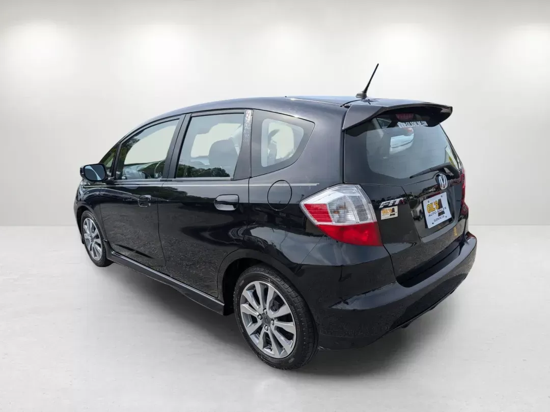 2012 Honda Fit Sport (JHMGE8H57CC) with an Gas I4 1.5L/91 engine, 5-Speed Automatic transmission, located at 7000 Northlake Connector, Columbus, GA, 31904, (706) 987-8085, 32.524975, -84.978134 - 2012 Honda Fit Sport - Photo#6