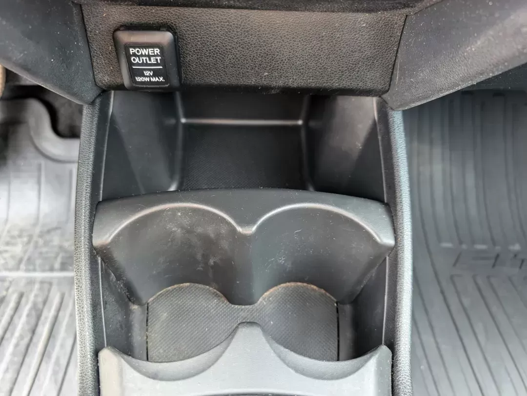 2012 Honda Fit Sport (JHMGE8H57CC) with an Gas I4 1.5L/91 engine, 5-Speed Automatic transmission, located at 7000 Northlake Connector, Columbus, GA, 31904, (706) 987-8085, 32.524975, -84.978134 - 2012 Honda Fit Sport - Photo#13