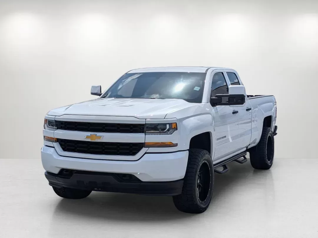 2017 /Dark Ash with Jet Black Interior Accents Chevrolet Silverado 1500 Custom (1GCRCPEC0HZ) with an Gas V8 5.3L/325 engine, 6-Speed Automatic transmission, located at 3959 U.S. 80 W, Phenix City, AL, 36870, (334) 297-4885, 32.469296, -85.135185 - 2017 Chevrolet Silverado 1500 Custom - Photo#1