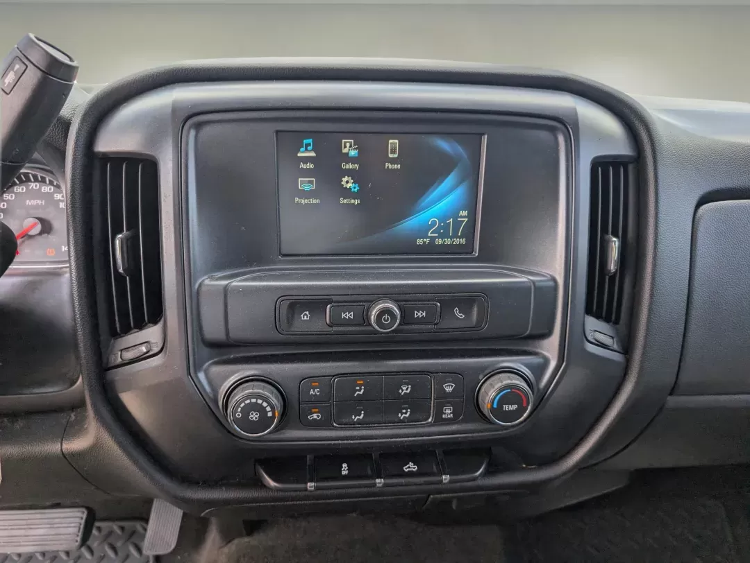 2017 /Dark Ash with Jet Black Interior Accents Chevrolet Silverado 1500 Custom (1GCRCPEC0HZ) with an Gas V8 5.3L/325 engine, 6-Speed Automatic transmission, located at 3959 U.S. 80 W, Phenix City, AL, 36870, (334) 297-4885, 32.469296, -85.135185 - 2017 Chevrolet Silverado 1500 Custom - Photo#15
