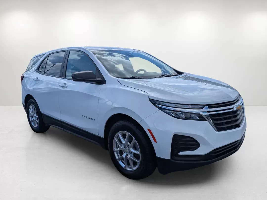 2022 /Medium Ash Gray Chevrolet Equinox LS (2GNAXHEV3N6) with an Turbocharged Gas I4 1.5L/92 engine, 6-Speed Automatic transmission, located at 804 22nd Ave, Phenix City, AL, 36870, (334) 297-1860, 32.484749, -85.024475 - 2022 Chevrolet Equinox LS - Photo#2