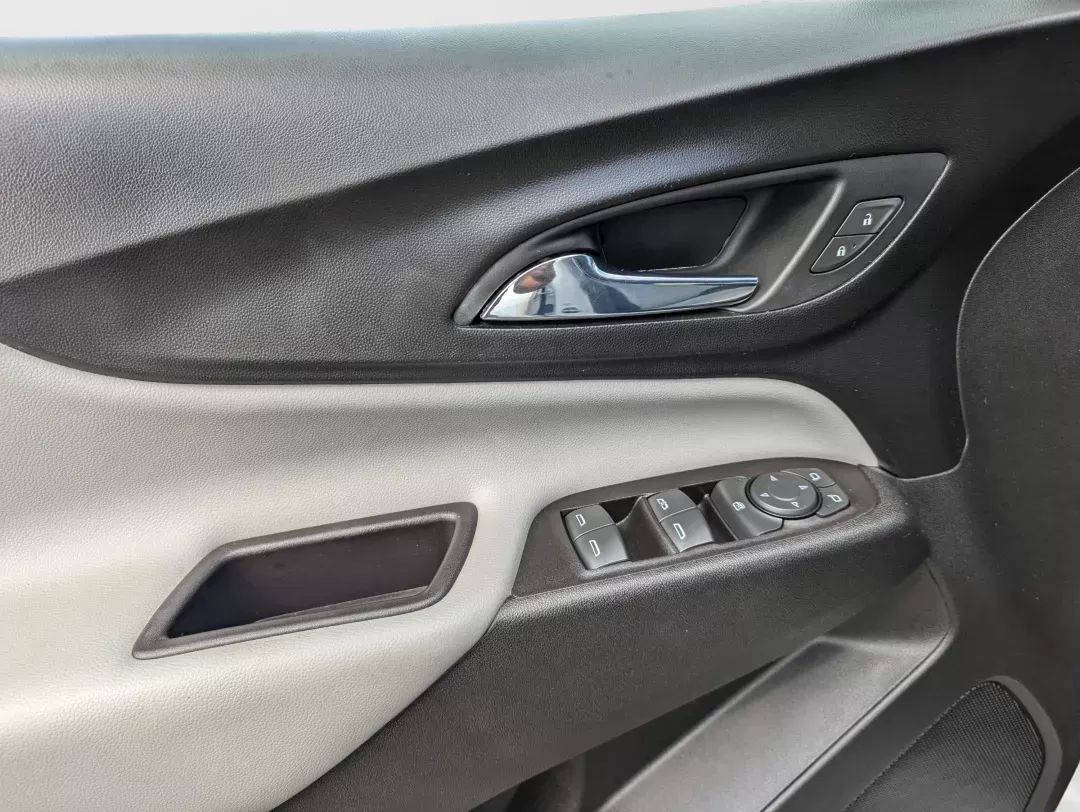 2022 /Medium Ash Gray Chevrolet Equinox LS (2GNAXHEV3N6) with an Turbocharged Gas I4 1.5L/92 engine, 6-Speed Automatic transmission, located at 804 22nd Ave, Phenix City, AL, 36870, (334) 297-1860, 32.484749, -85.024475 - 2022 Chevrolet Equinox LS - Photo#8