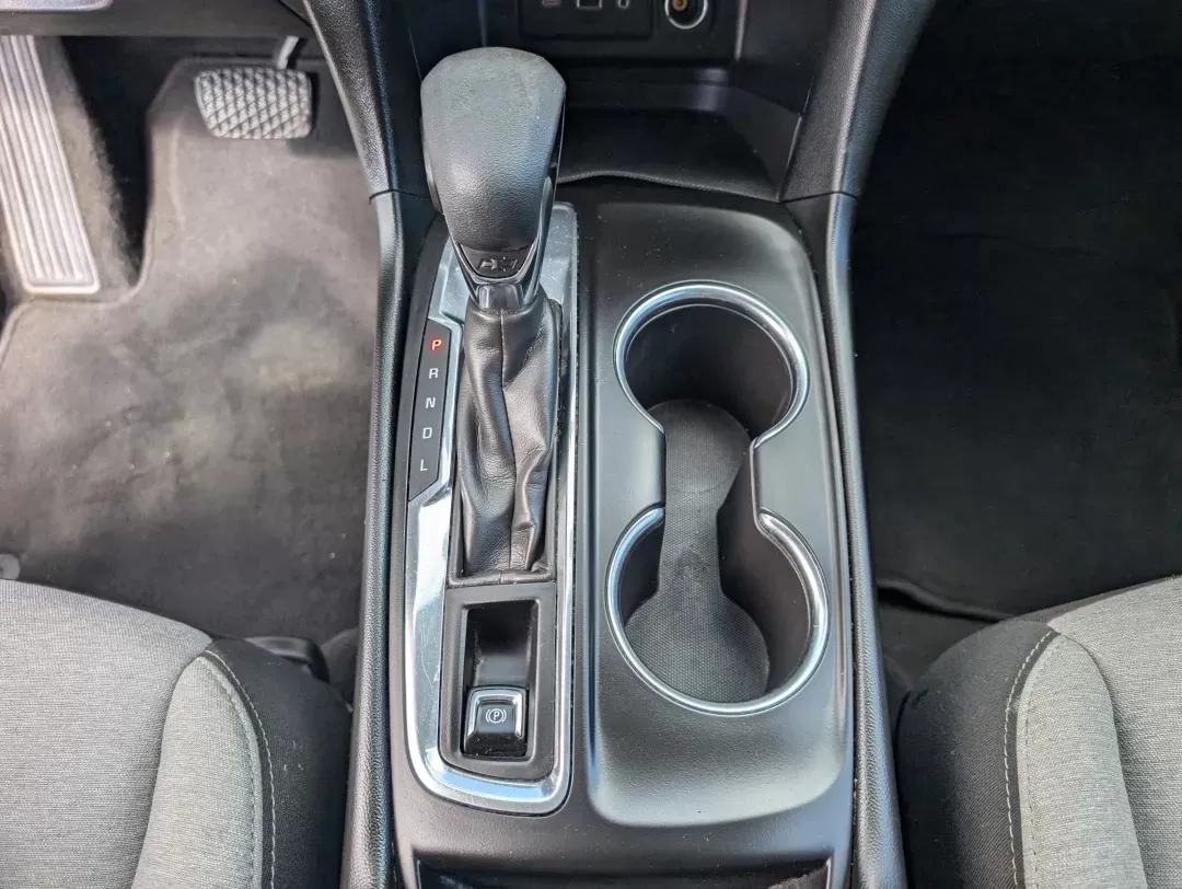 2022 /Medium Ash Gray Chevrolet Equinox LS (2GNAXHEV3N6) with an Turbocharged Gas I4 1.5L/92 engine, 6-Speed Automatic transmission, located at 804 22nd Ave, Phenix City, AL, 36870, (334) 297-1860, 32.484749, -85.024475 - 2022 Chevrolet Equinox LS - Photo#13
