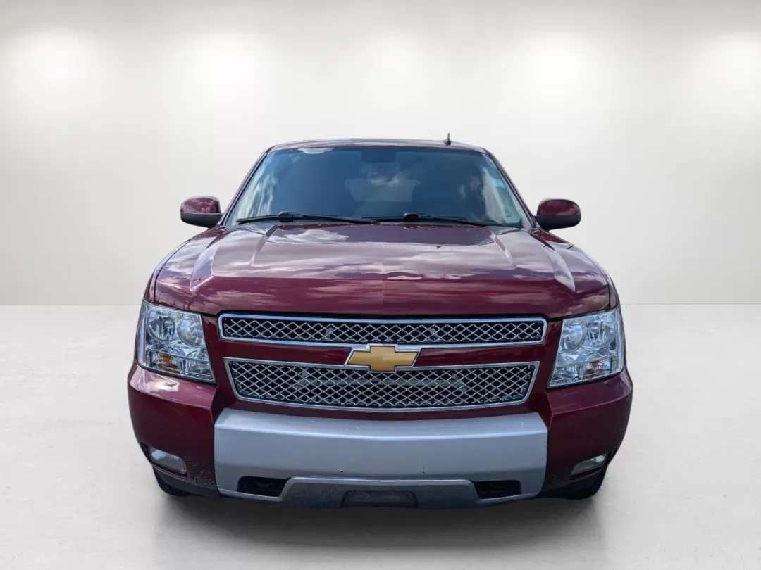 2010 /Ebony Chevrolet Tahoe LT (1GNUKBE04AR) with an Gas/Ethanol V8 5.3L/323 engine, 6-Speed Automatic w/OD transmission, located at 3959 U.S. 80 W, Phenix City, AL, 36870, (334) 297-4885, 32.469296, -85.135185 - 2010 Chevrolet Tahoe LT - Photo#2