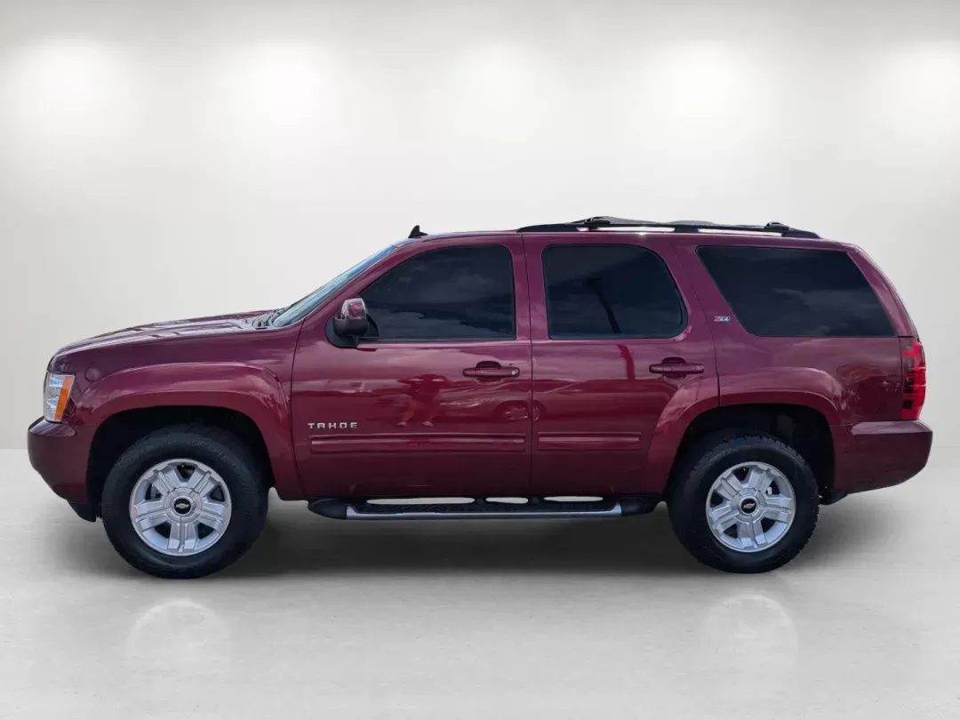 2010 /Ebony Chevrolet Tahoe LT (1GNUKBE04AR) with an Gas/Ethanol V8 5.3L/323 engine, 6-Speed Automatic w/OD transmission, located at 3959 U.S. 80 W, Phenix City, AL, 36870, (334) 297-4885, 32.469296, -85.135185 - 2010 Chevrolet Tahoe LT - Photo#8