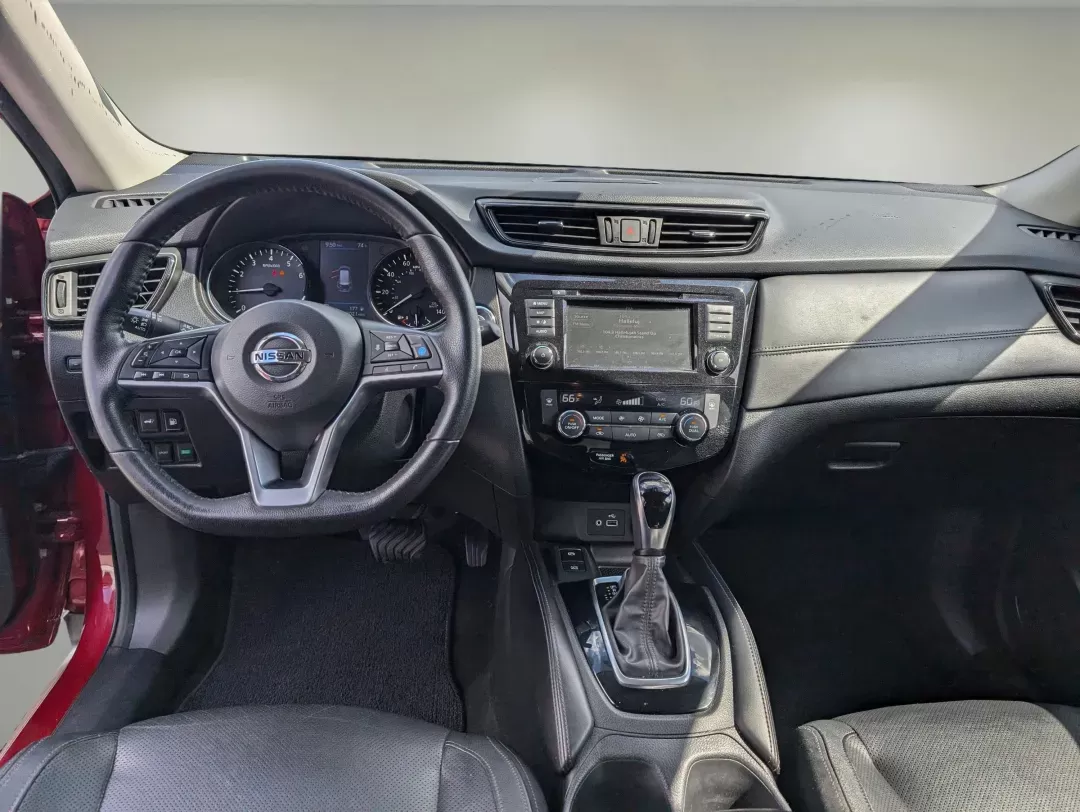2020 /Charcoal Nissan Rogue SL (5N1AT2MT1LC) with an Regular Unleaded I-4 2.5 L/152 engine, 1-Speed CVT w/OD transmission, located at 7000 Northlake Connector, Columbus, GA, 31904, (706) 987-8085, 32.524975, -84.978134 - 2020 Nissan Rogue SL - Photo#11